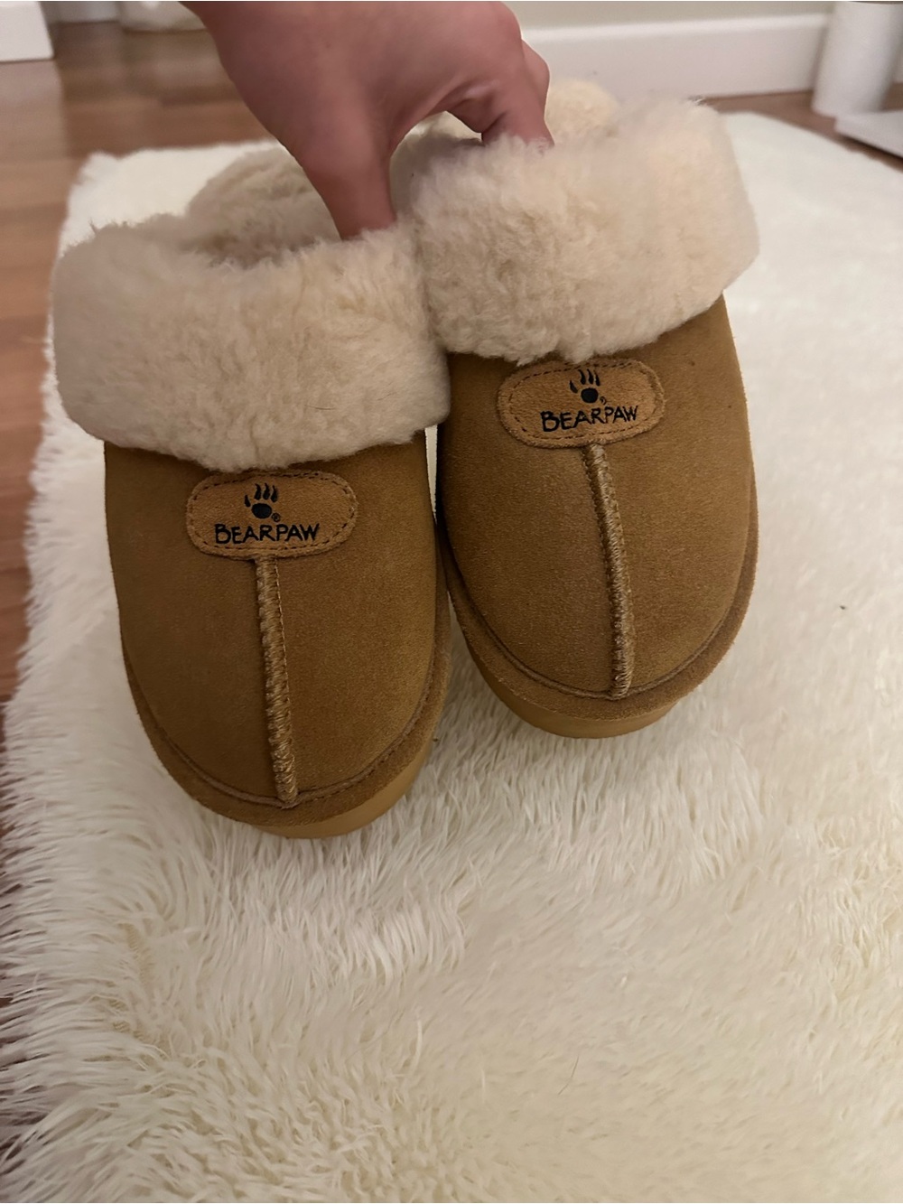 BearPaw Womens Chestnut Tan Shearling Clog/Platform Slippers Size 7